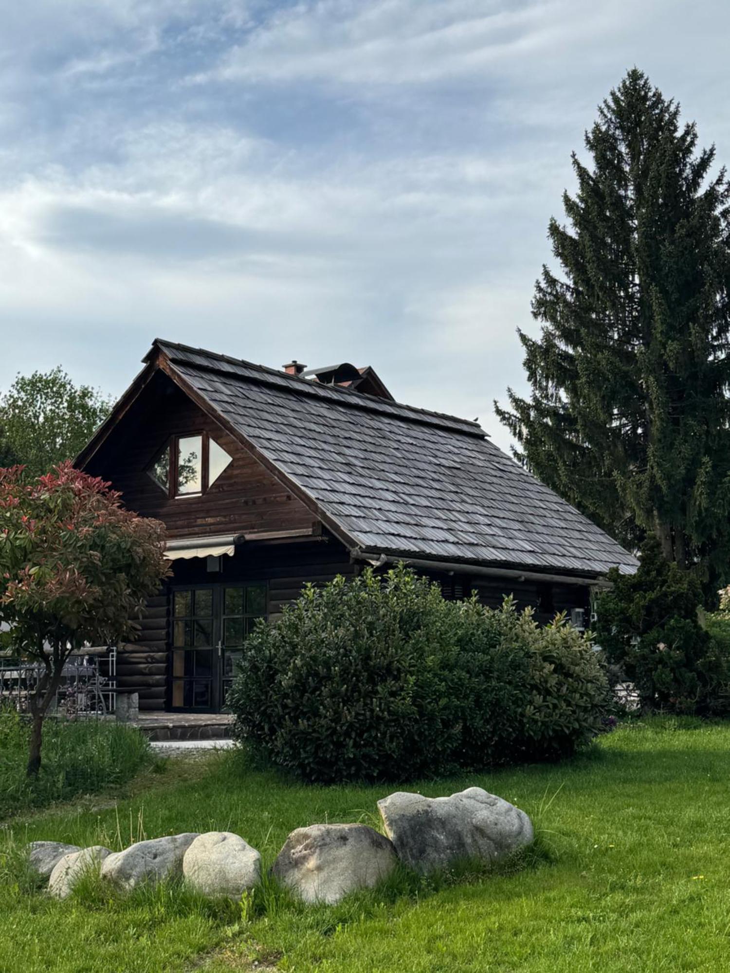 Wooden Cottage Bled Exteriör bild